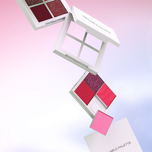 It is an easy-to-refill palette product that can be easily separated through the bottom cover.
